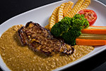 Filet steak in garlic sauce